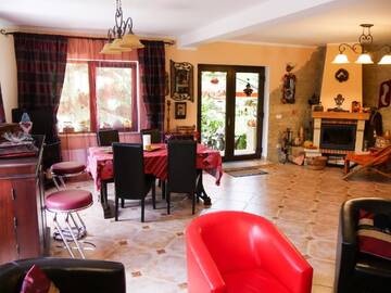 Фото номера Дом с 3 спальнями Дома для отпуска Atelierul Zanei Holiday Home г. Schitu-Tarcău 47