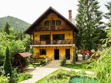 Фото номера Дом с 3 спальнями Дома для отпуска Atelierul Zanei Holiday Home г. Schitu-Tarcău 38